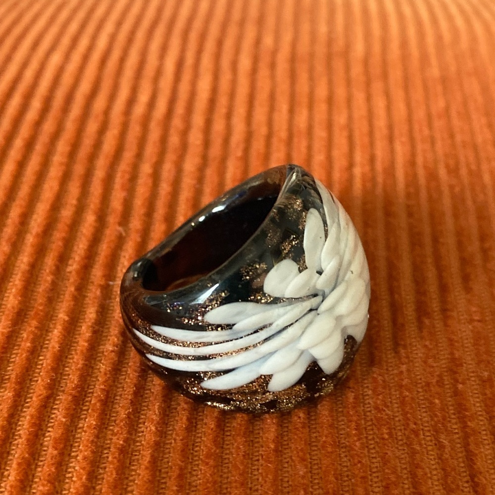 Vintage Murano Style Glass Floral Ring Size 5.5